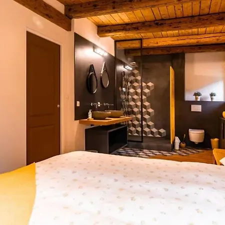 Au Bois Dormant 15 Personnes Holiday home